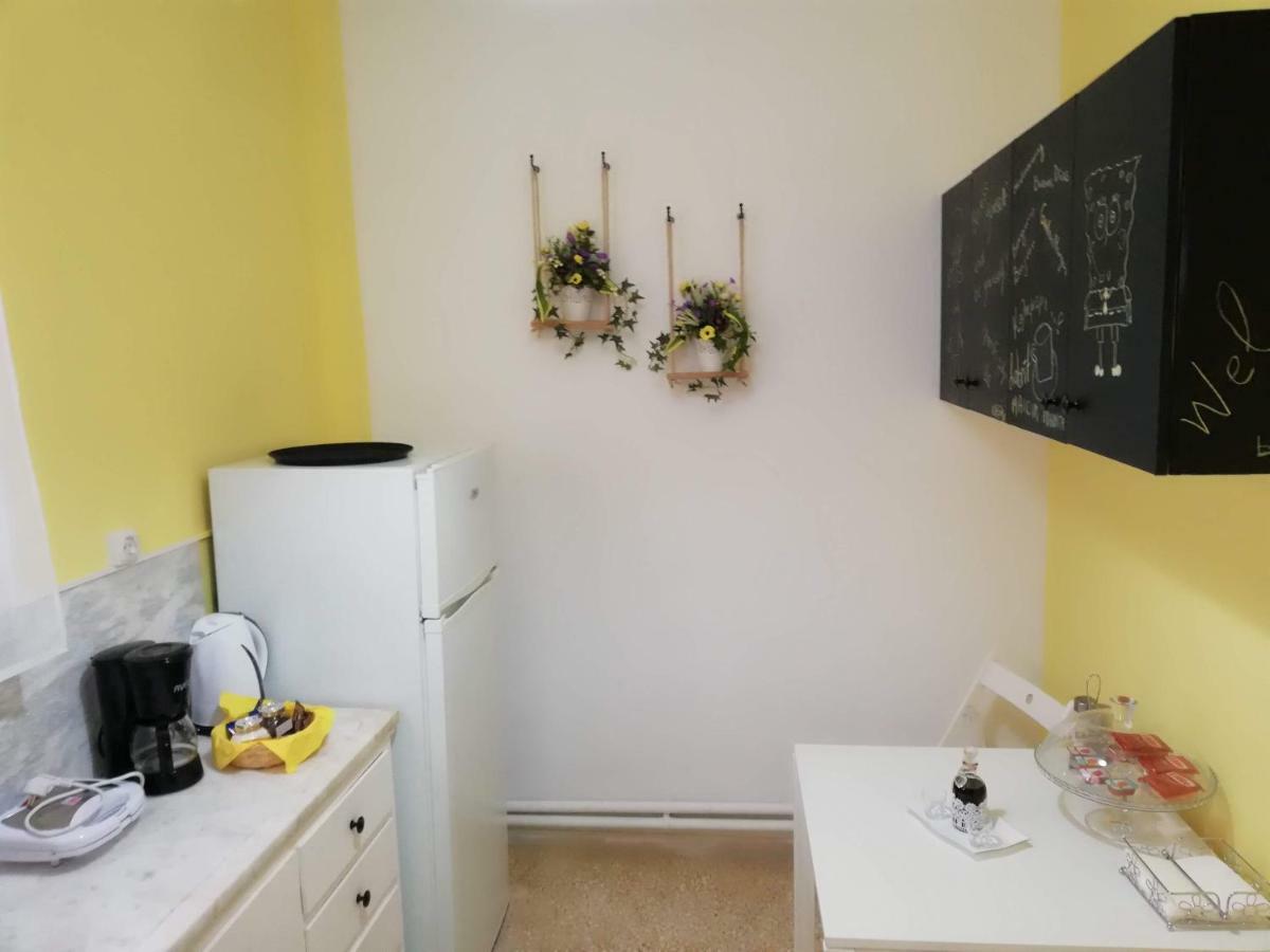 Cobalt Apartment Near Athens Airport Артеміда Екстер'єр фото